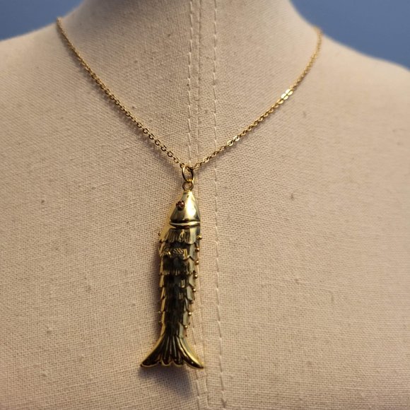 18" 14K Gold Necklace with 14K Gold Fish Pendant - Picture 1 of 9